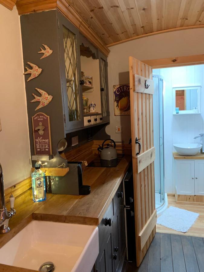 Sheepwash Shepherds Hut Bebside Exterior photo